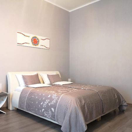 Central Apartment Будапеща Екстериор снимка