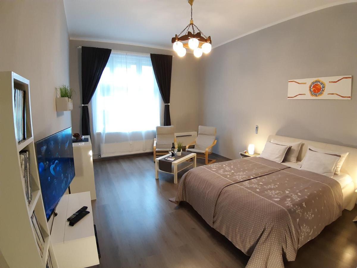 Central Apartment Будапеща Екстериор снимка