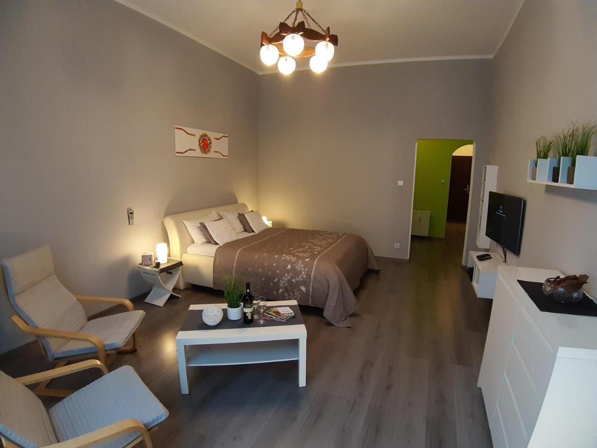 Central Apartment Будапеща Екстериор снимка