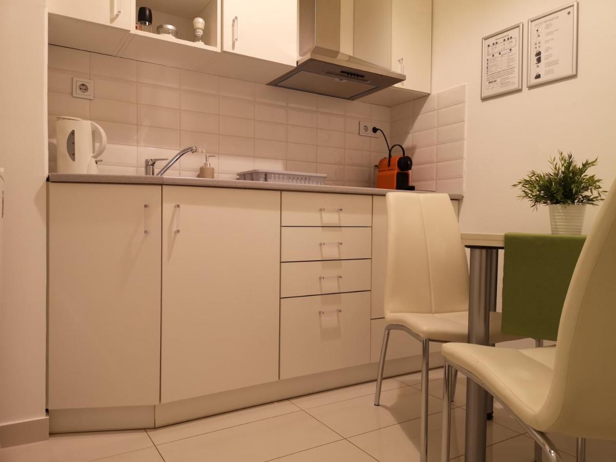 Central Apartment Будапеща Екстериор снимка
