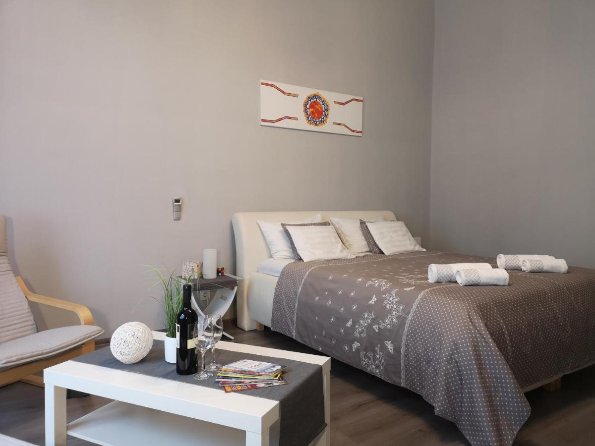 Central Apartment Будапеща Екстериор снимка