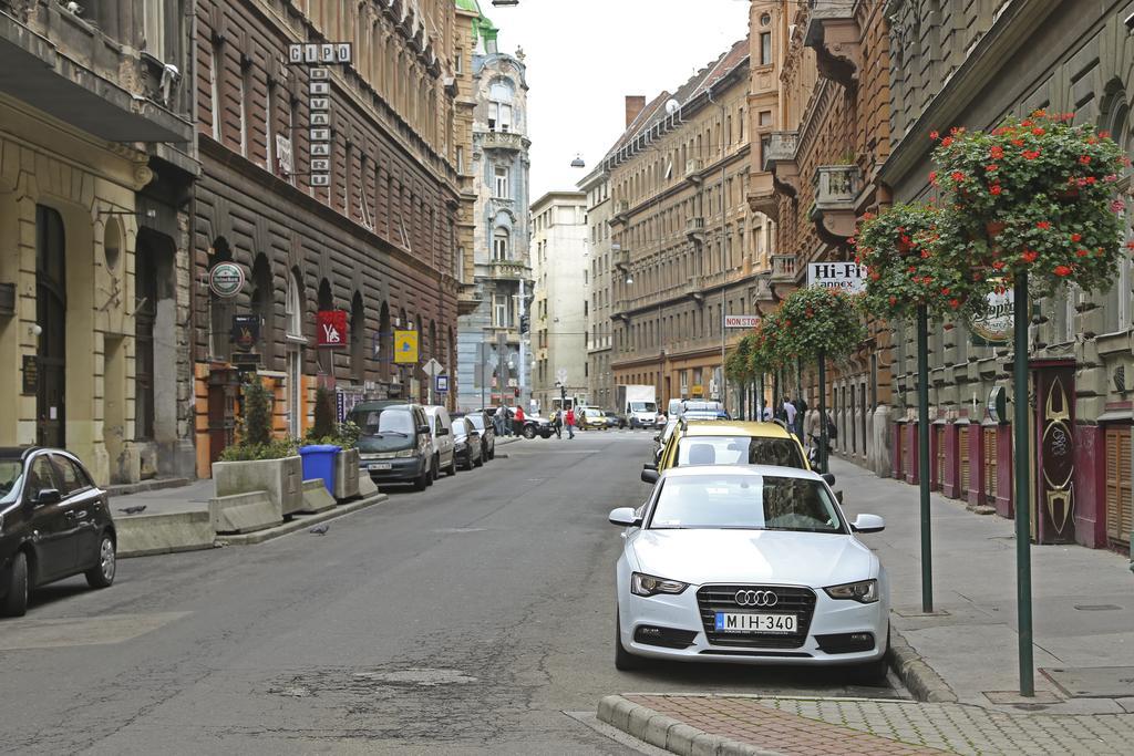 Central Apartment Будапеща Екстериор снимка
