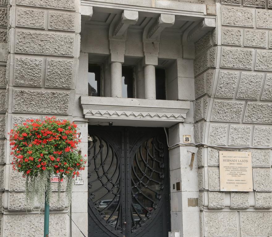 Central Apartment Будапеща Екстериор снимка